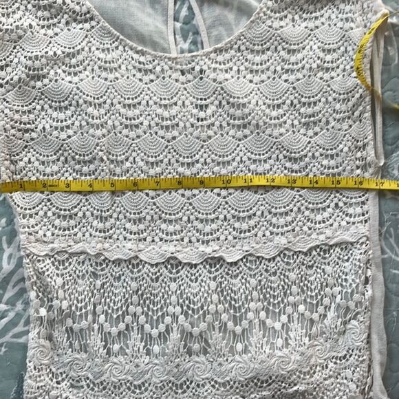 Ivory Lace/Crocheted Top - Picture 5 of 7